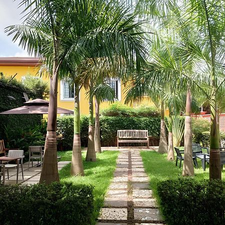 Riad Prince Louis Yaounde Ngoại thất bức ảnh