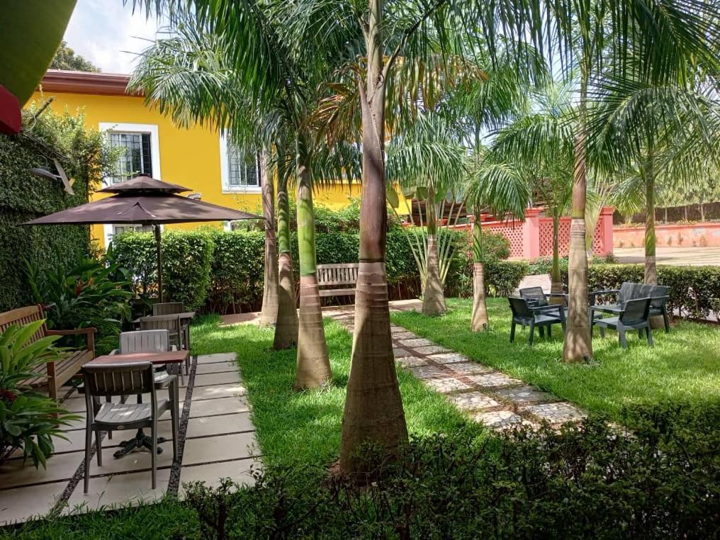 Riad Prince Louis Yaounde Ngoại thất bức ảnh
